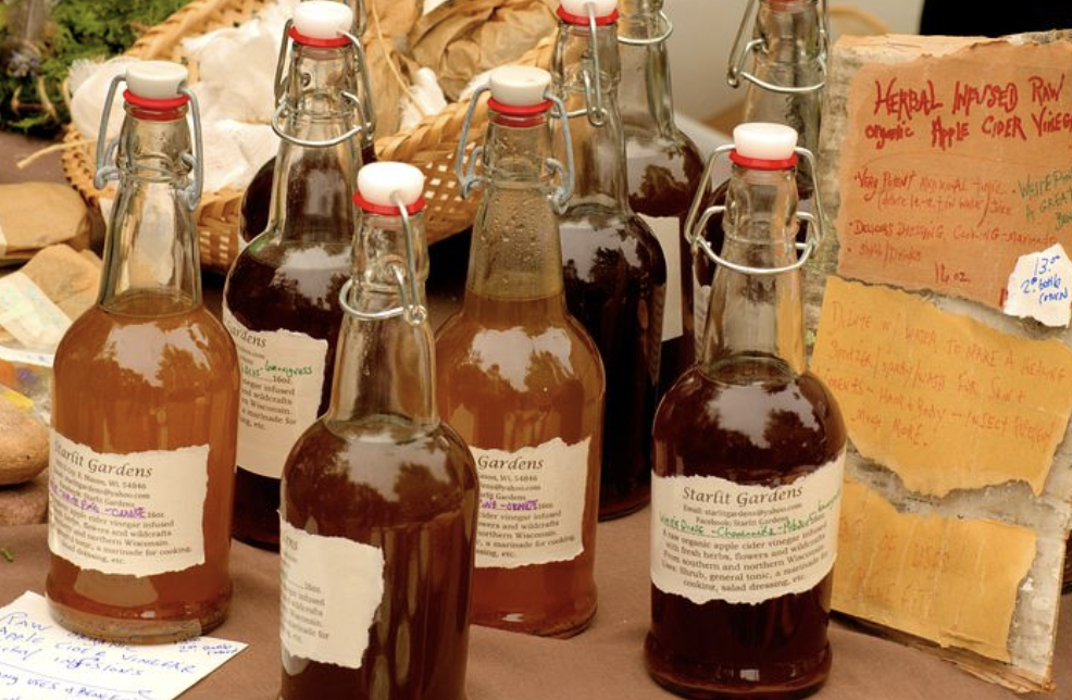 6 Health Benefits of Apple Cider Vinegar